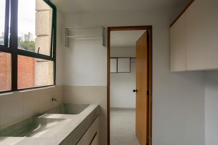 Apartamento de 3 alcobas en venta en San Lucas, Medellín, 140 m² · foto 11 de 23
