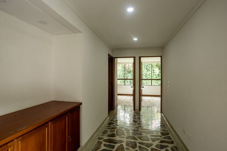 Apartamento de 3 alcobas en venta en San Lucas, Medellín, 140 m² · foto 12 de 23