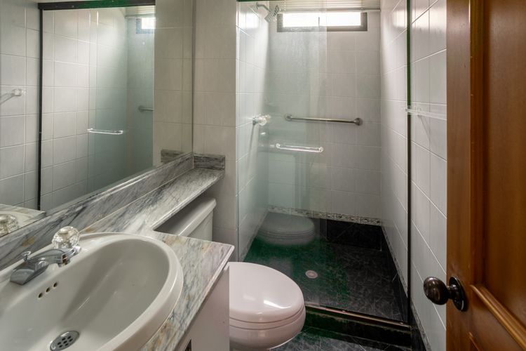 Apartamento de 3 alcobas en venta en San Lucas, Medellín, 140 m² · foto 13 de 23
