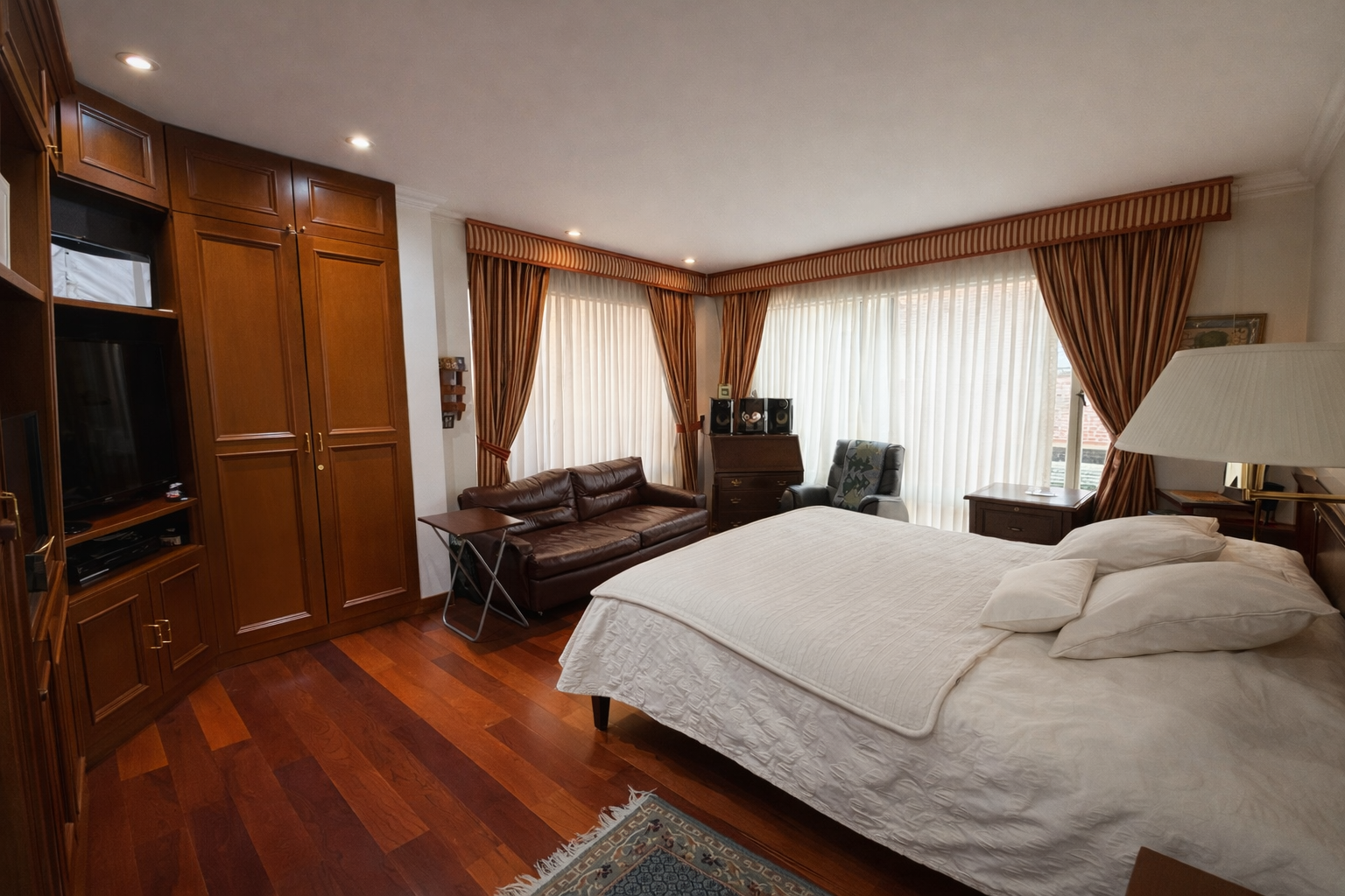 Apartamento en venta en Los Rosales, Bogotá · foto 4 de 14