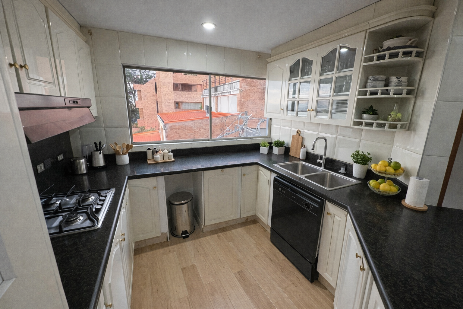 Apartamento en venta en Los Rosales, Bogotá · foto 6 de 14