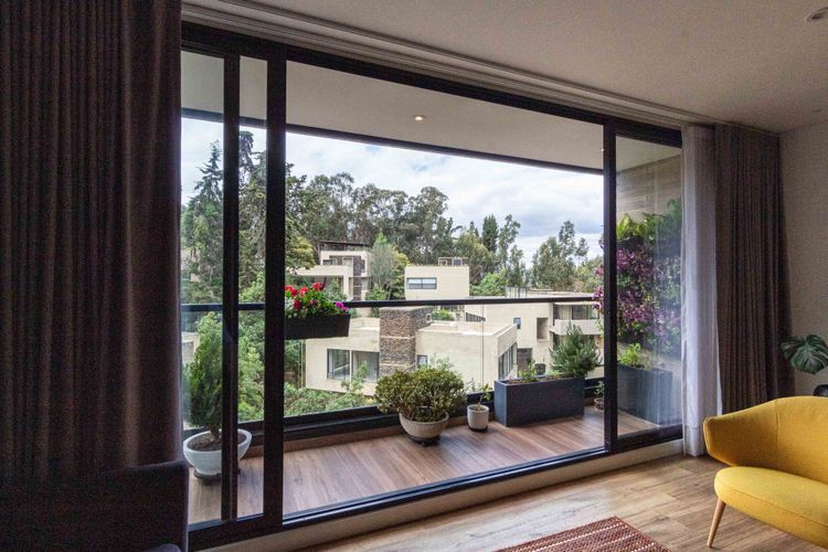 Apartamento de 3 alcobas en venta en Cerros De Suba, Bogotá, 198 m² · foto 2 de 24