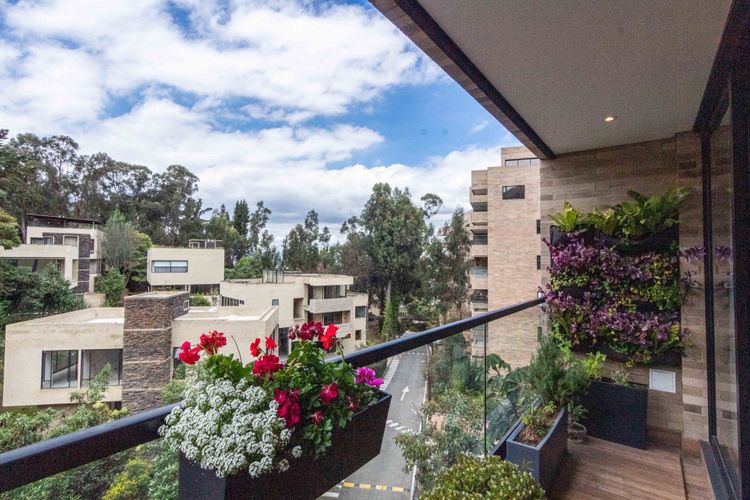 Apartamento de 3 alcobas en venta en Cerros De Suba, Bogotá, 198 m² · foto 6 de 24
