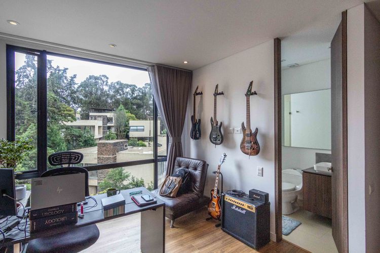 Apartamento de 3 alcobas en venta en Cerros De Suba, Bogotá, 198 m² · foto 21 de 24