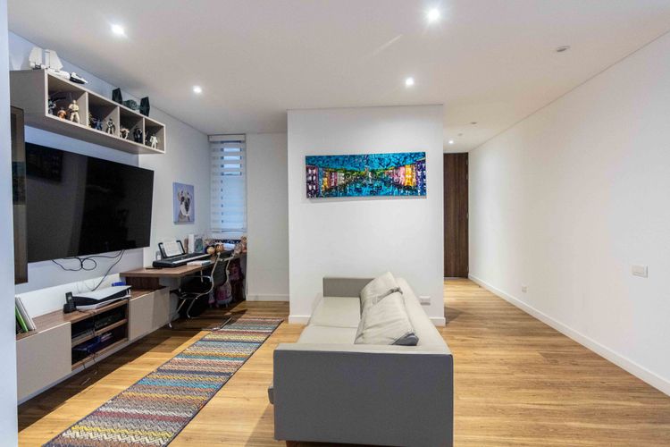 Apartamento de 3 alcobas en venta en Cerros De Suba, Bogotá, 198 m² · foto 22 de 24