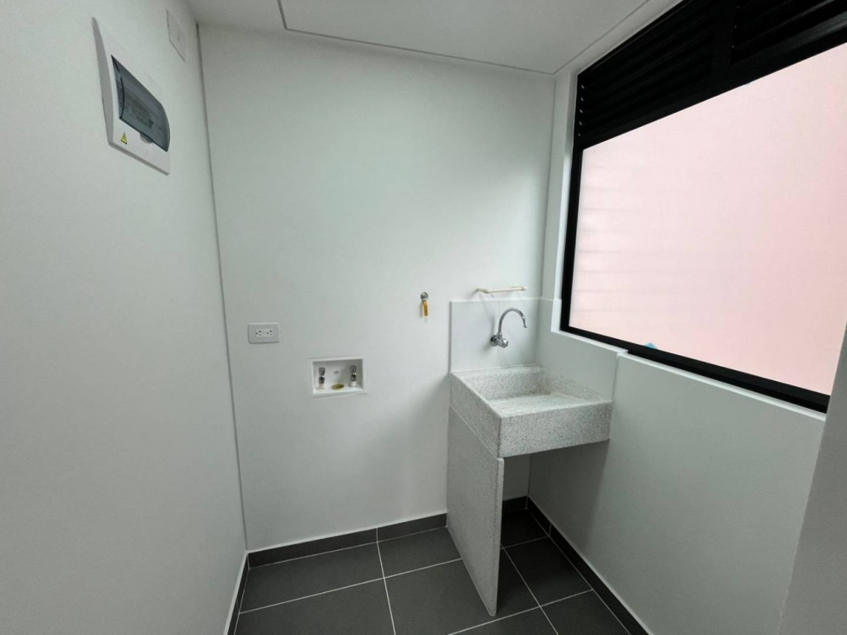 Apartamento en arriendo en Las Palmas, Medellín · foto 4 de 14