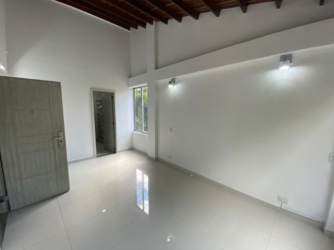 Casa de 3 alcobas en arriendo en El Tesoro, Medellín, 278 m² · foto 10 de 24