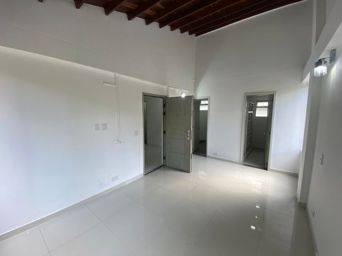 Casa de 3 alcobas en arriendo en El Tesoro, Medellín, 278 m² · foto 11 de 24