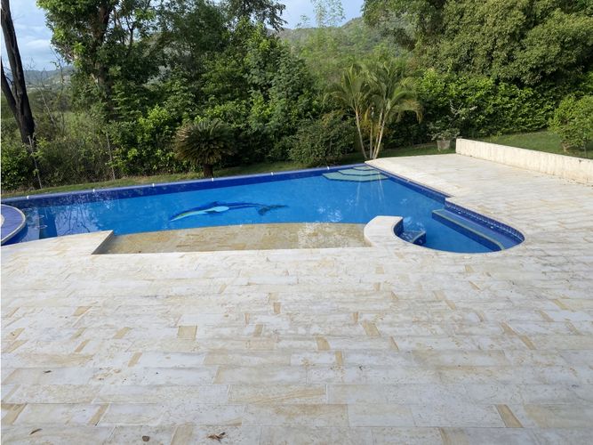 Casa de 4 alcobas en venta en Ricaurte, 300 m² · foto 9 de 18