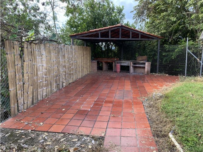 Casa de 4 alcobas en venta en Ricaurte, 300 m² · foto 10 de 18