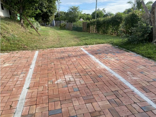 Casa de 4 alcobas en venta en Ricaurte, 300 m² · foto 13 de 18
