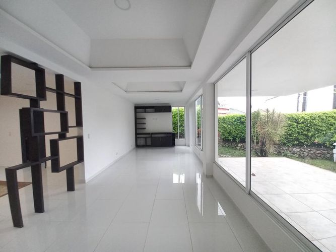 Casa de 5 alcobas en venta en Caminos Del Vergel, Ibagué, 838 m² · foto 6 de 24