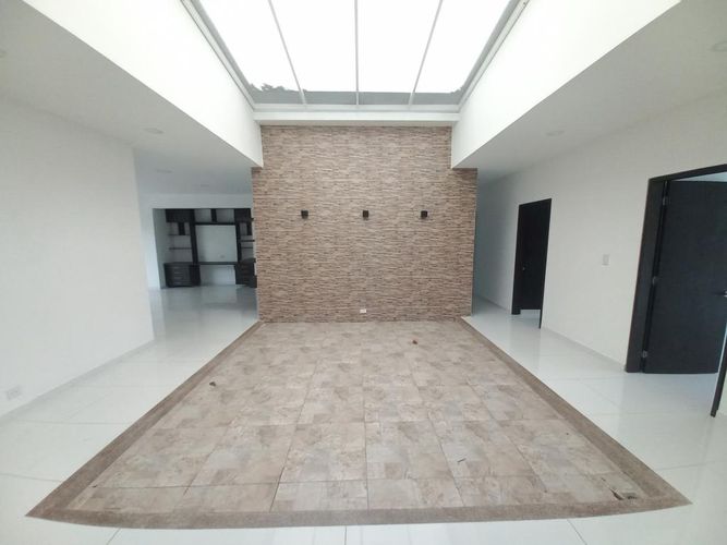 Casa de 5 alcobas en venta en Caminos Del Vergel, Ibagué, 838 m² · foto 7 de 24