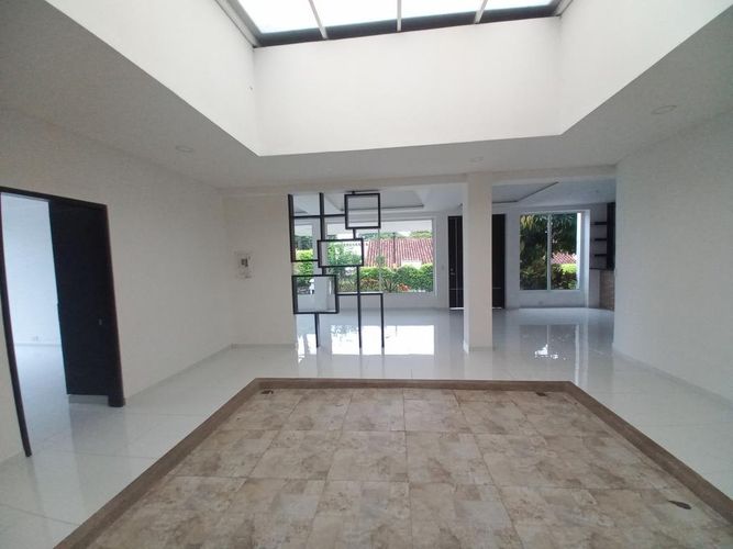 Casa de 5 alcobas en venta en Caminos Del Vergel, Ibagué, 838 m² · foto 9 de 24