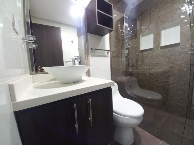 Casa de 5 alcobas en venta en Caminos Del Vergel, Ibagué, 838 m² · foto 17 de 24