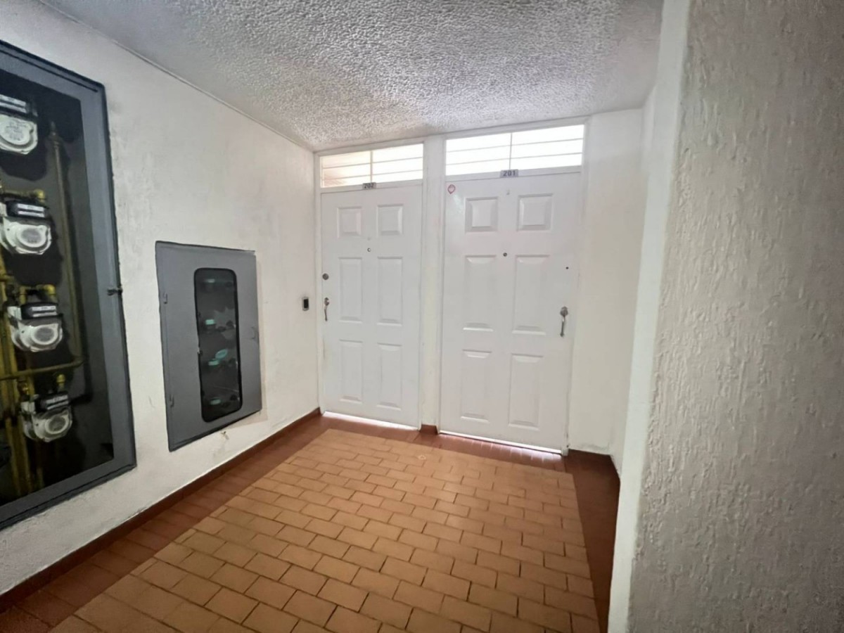 Apartamento en venta en Castilla, Bogotá · foto 3 de 19