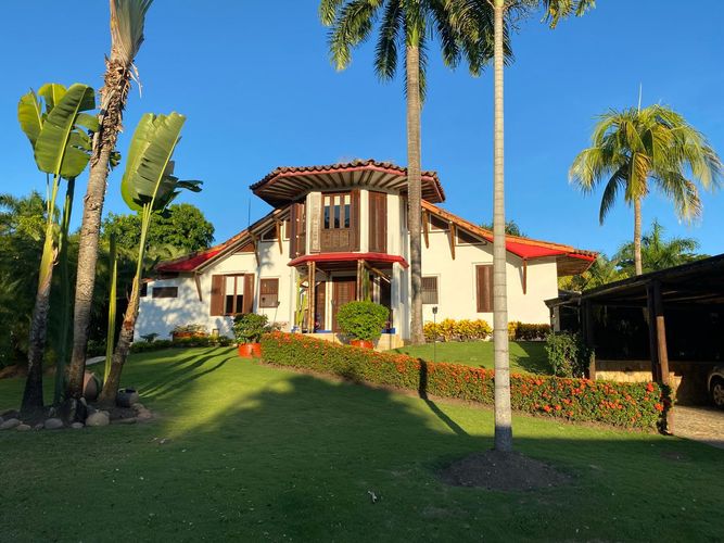 Casa de 3 alcobas en venta en Girardot, Girardot, 200 m² · foto 2 de 20