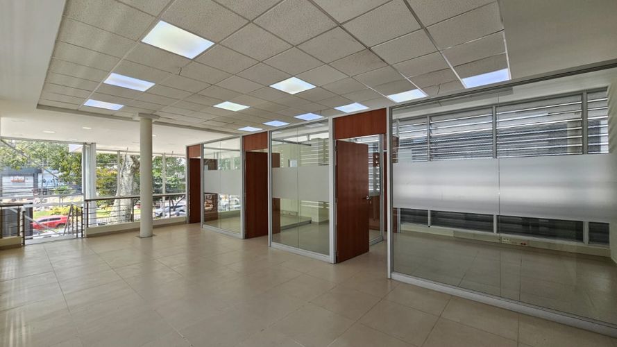 Local en arriendo en Ciudad Jardin, Cali, 270 m² · foto 13 de 24