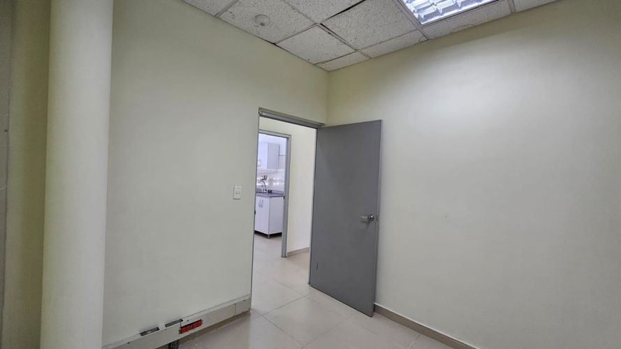 Local en arriendo en Ciudad Jardin, Cali, 270 m² · foto 18 de 24