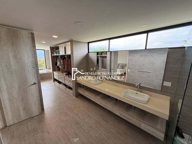 Casa de 4 alcobas en venta en Ruitoque Condominio, Floridablanca, 326 m² · foto 15 de 24