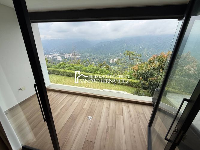 Casa de 4 alcobas en venta en Ruitoque Condominio, Floridablanca, 326 m² · foto 16 de 24