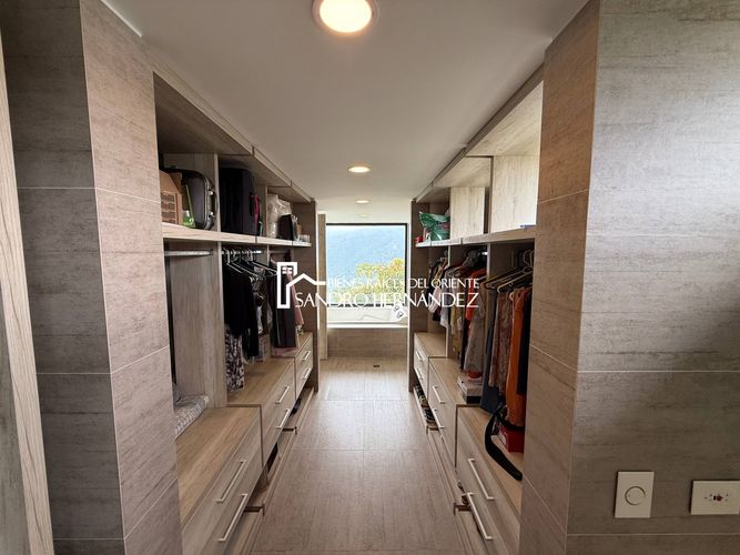 Casa de 4 alcobas en venta en Ruitoque Condominio, Floridablanca, 326 m² · foto 23 de 24