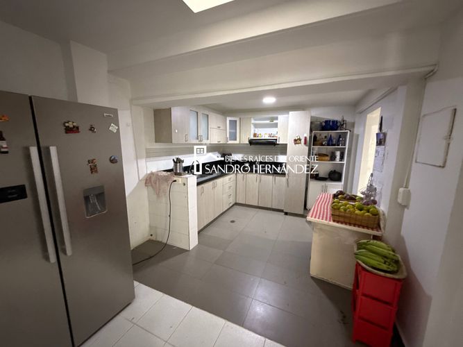 Casa de 4 alcobas en venta en Los Cedros, Bucaramanga, 193 m² · foto 12 de 24