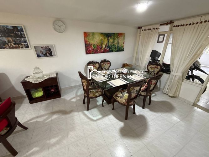 Casa de 4 alcobas en venta en Los Cedros, Bucaramanga, 193 m² · foto 18 de 24