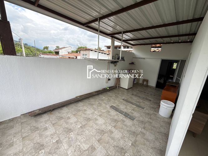 Casa de 4 alcobas en venta en Los Cedros, Bucaramanga, 193 m² · foto 24 de 24