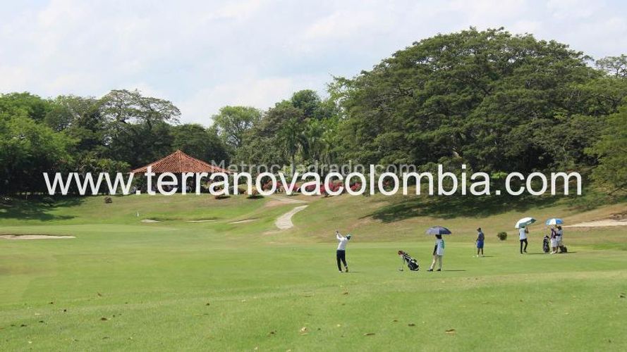 Casa de 4 alcobas en venta en Ricaurte, 1268 m² · foto 15 de 20