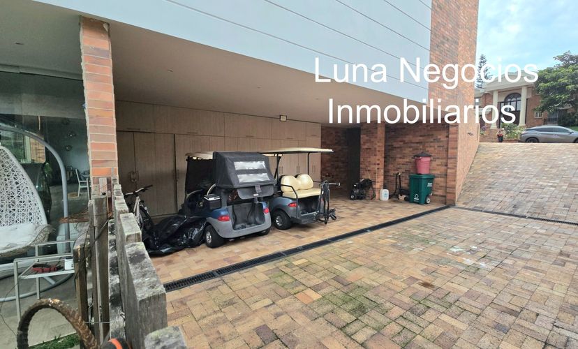 Casa de 5 alcobas en venta en Ruitoque Condominio, Floridablanca, 640 m² · foto 4 de 24
