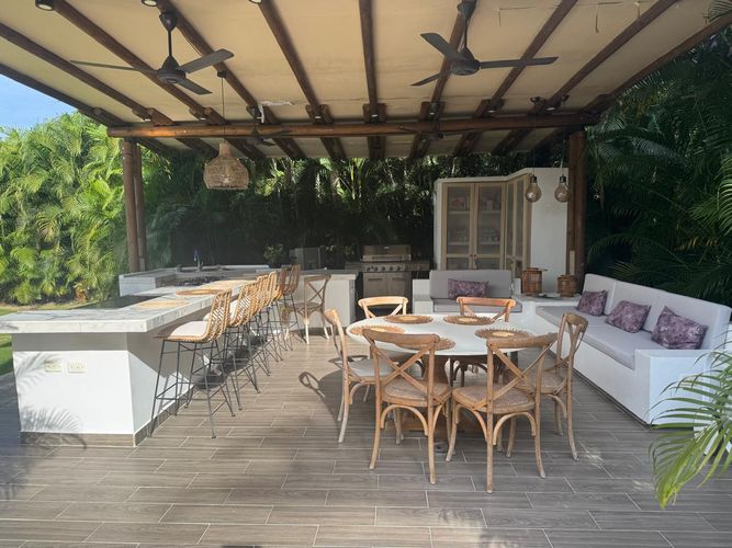 Casa de 5 alcobas en venta en Ricaurte, 1137 m² · foto 6 de 20