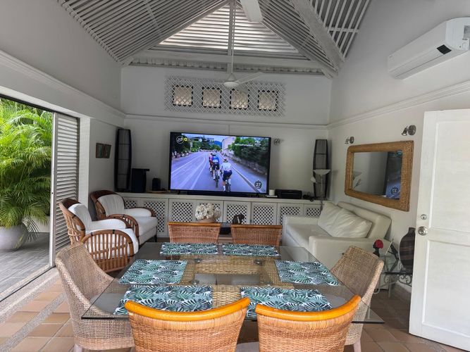Casa de 5 alcobas en venta en Ricaurte, 1137 m² · foto 8 de 20