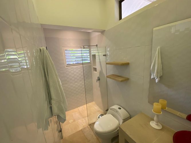 Casa de 5 alcobas en venta en Ricaurte, 1137 m² · foto 11 de 20