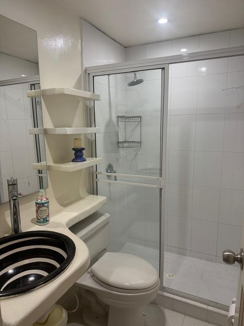 Casa de 5 alcobas en venta en Ricaurte, 1137 m² · foto 13 de 20