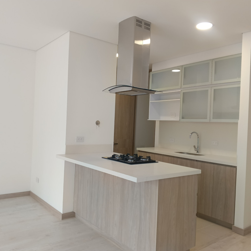 1BR Apartment in Santa Elena (73 m²) - 2
