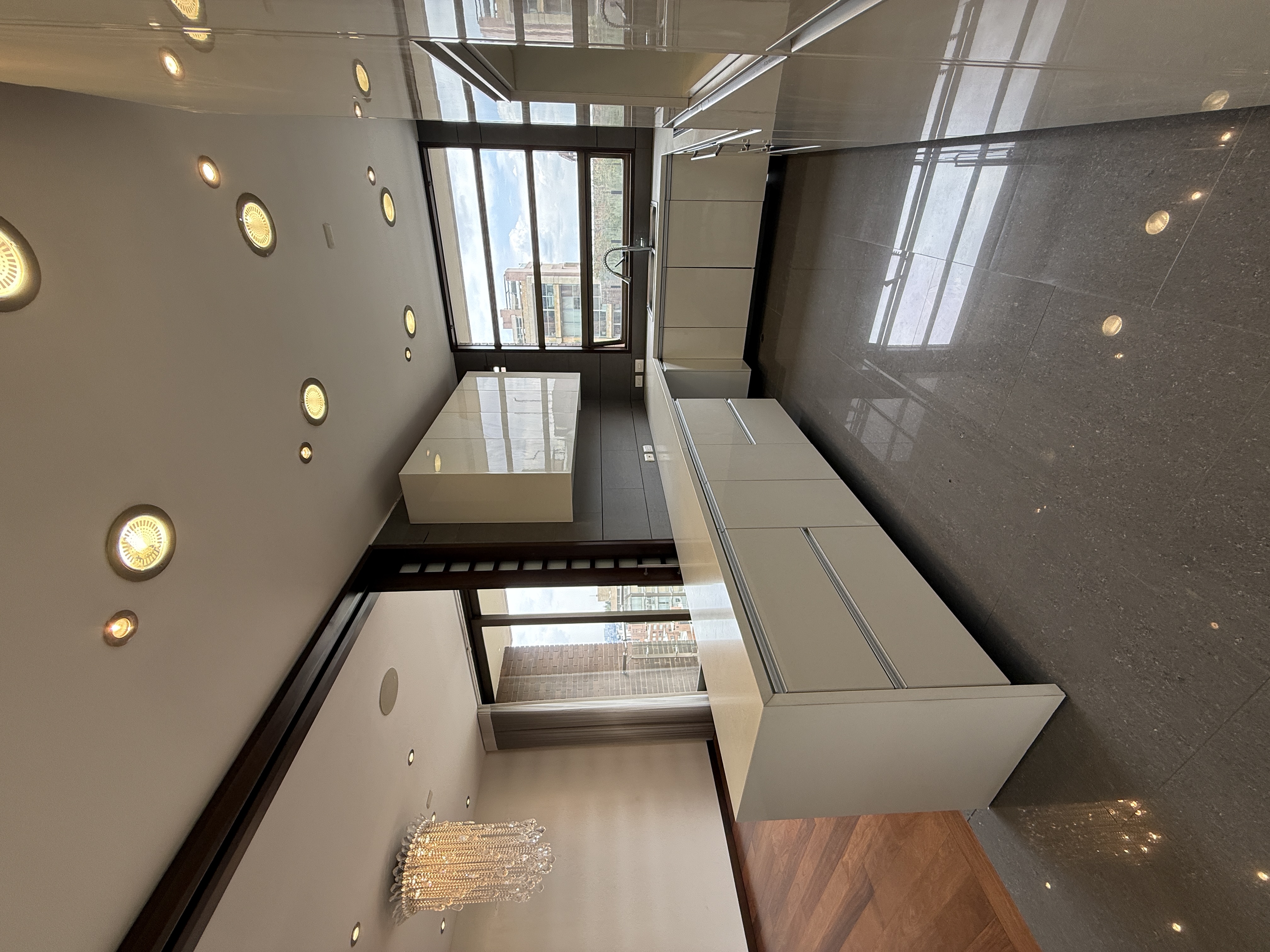 Apartamento en venta en Los Rosales, Bogotá · foto 3 de 19