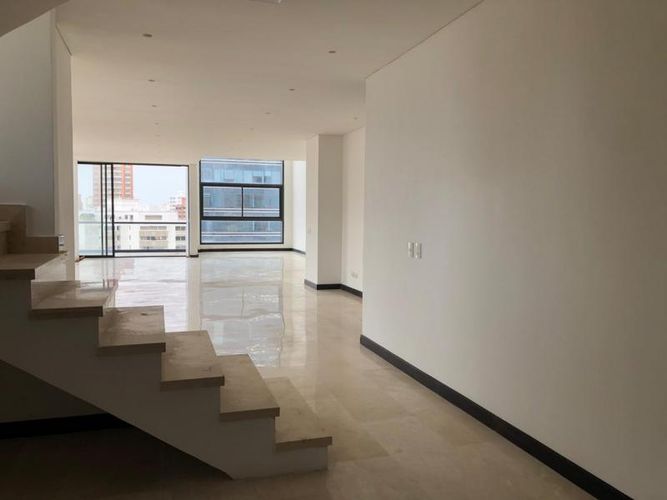 Apartamento de 3 alcobas en venta en Buenavista, Barranquilla, 304 m² · foto 8 de 24