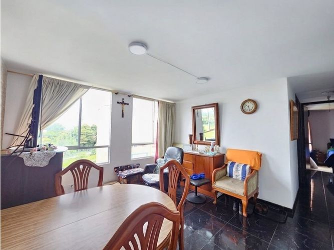 Apartamento de 3 alcobas en venta en Conjunto Residencial Zaragoza Ii, Madrid, 42 m² · foto 2 de 16