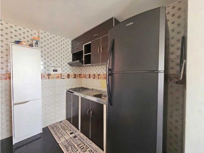 Apartamento de 3 alcobas en venta en Conjunto Residencial Zaragoza Ii, Madrid, 42 m² · foto 4 de 16