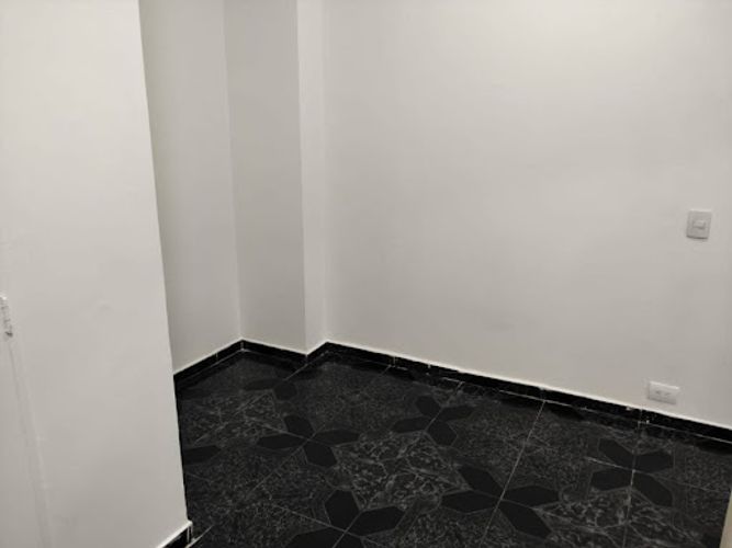 Local en arriendo en La Candelaria, Medellín, 17 m² · foto 2 de 7