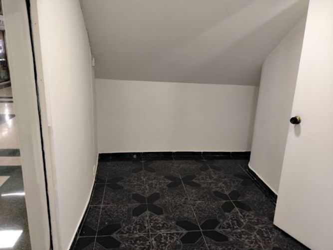 Local en arriendo en La Candelaria, Medellín, 17 m² · foto 4 de 7