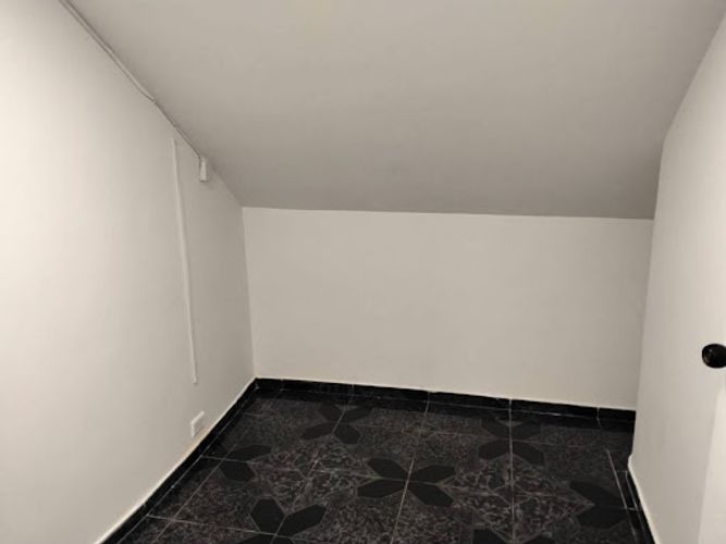 Local en arriendo en La Candelaria, Medellín, 17 m² · foto 5 de 7