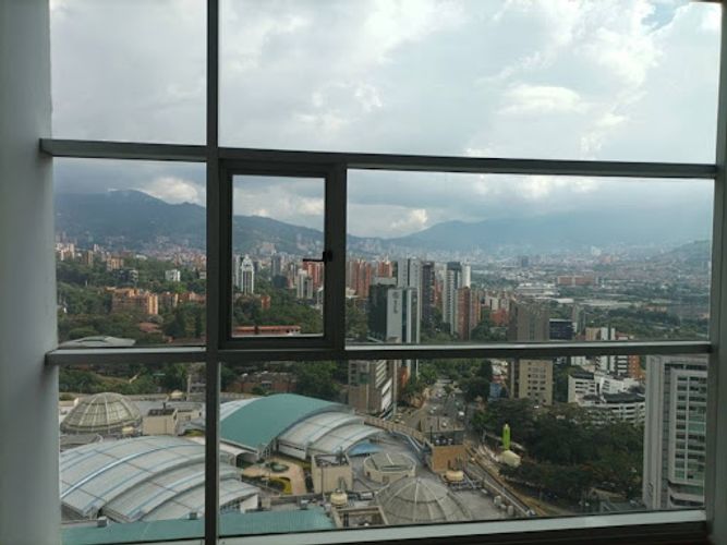 Oficina en arriendo en Los Balsos, Medellín, 50 m² · foto 2 de 9