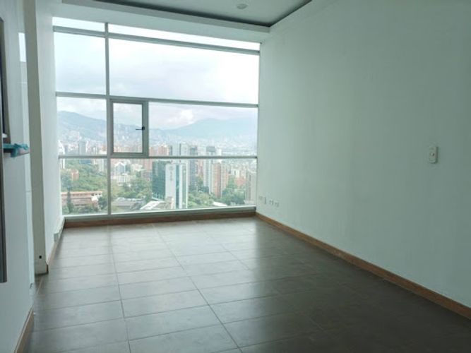Oficina en arriendo en Los Balsos, Medellín, 50 m² · foto 5 de 9