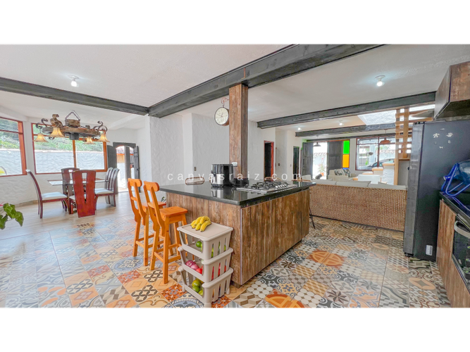 Casa de 6 alcobas en venta en El Porvenir, La Ceja, 330 m² · foto 4 de 18