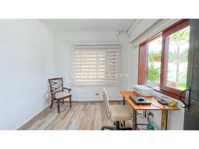 Casa de 6 alcobas en venta en El Porvenir, La Ceja, 330 m² · foto 8 de 18