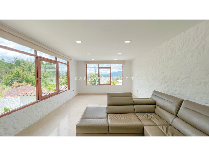 Casa de 6 alcobas en venta en El Porvenir, La Ceja, 330 m² · foto 11 de 18