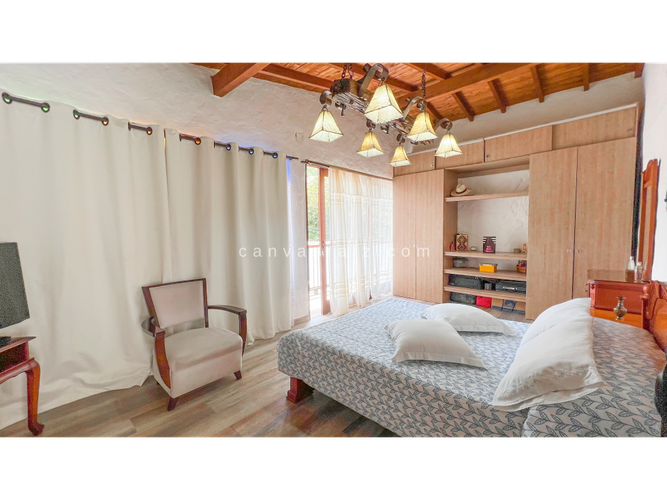 Casa de 6 alcobas en venta en El Porvenir, La Ceja, 330 m² · foto 15 de 18