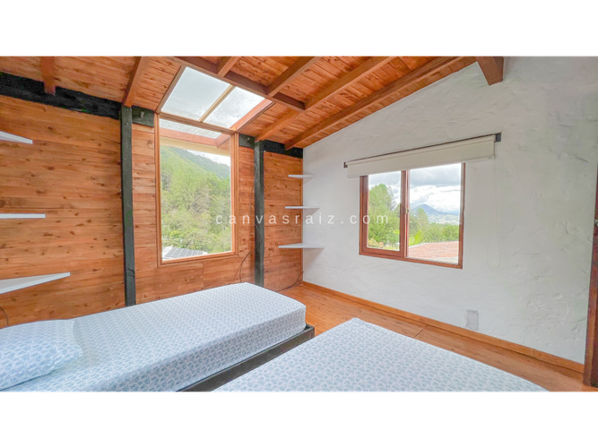 Casa de 6 alcobas en venta en El Porvenir, La Ceja, 330 m² · foto 17 de 18